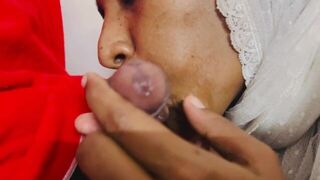 MUSLIM HIJABI INDIAN GIRL AND SANTA CHRISTMAS SPECIAL Deepthroat Blowjob gagging cum in mouth - porn video